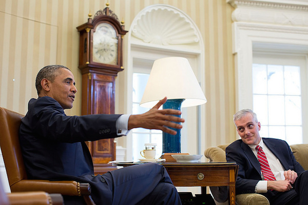 Photo: Barack Obama and Chief of Staff Denis McDonough. Credit: Official White House Photo by Pete Souza.