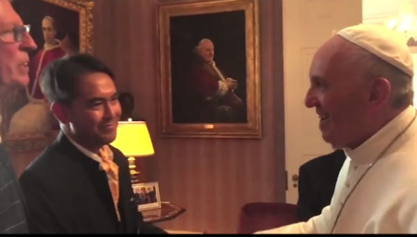 POPE-GAY-VISIT.jpg (600&times;341)