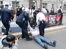 Police remove Larry Bryant from Pennsylvania Avenue