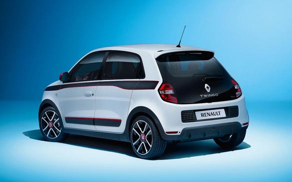 Renault-Twingo-2014-12-FrontSeatDriver.co_.uk_.jpg