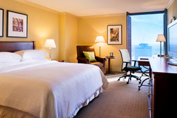 Sheraton-NOLA-King-Guestroom-Web.jpg