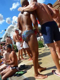 2013_Pool_Party_5.jpg