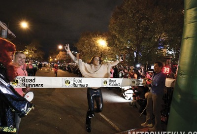 17th Street High Heel Race: Todd Franson #100