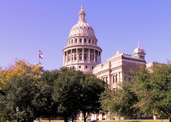 Texas State Capitol in Austin, Texas (Credit: Daniel Mayer, via Wikimedia Commons.)