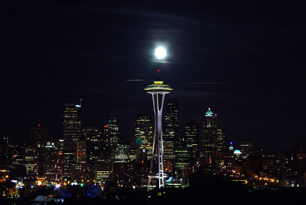 Picture of the Seattle skyline at night (Photo credit Nova77, via Wikimedia Commons).