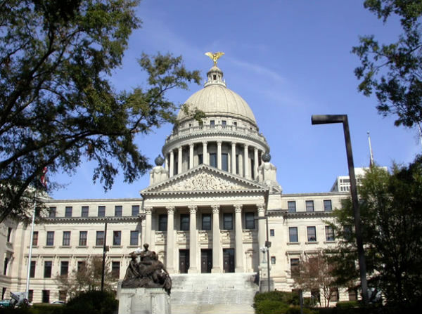 Mississippi State Capitol Building (Photo: Allstarecho, via Wikimedia Commons).