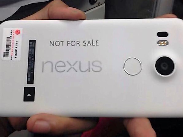 LG's Nexus 5 -- Credit: Twitter/MKBHD (Marques Brownlee)