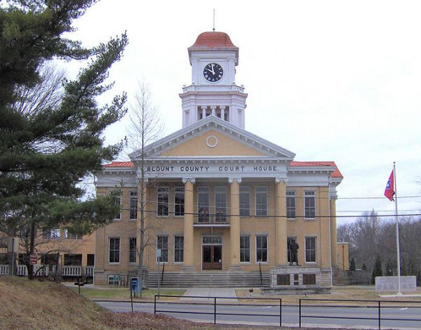 Blount County Courthouse (Photo: Brian Stansberry, via Wikimedia Commons).