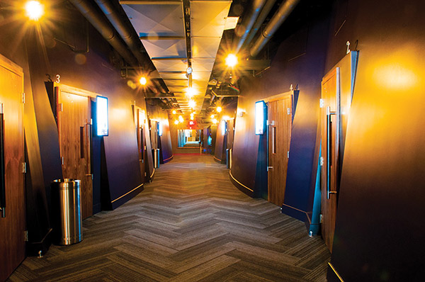 5---Landmark-Theatre-Atlantic-Plumbing---Oct-22,-2015-by-Todd-Franson-0041