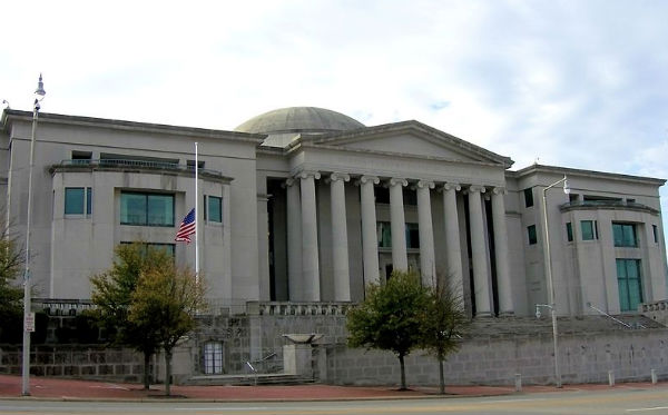 Alabama Supreme Court building (Photo: Altairisfar (Jeffrey Reed), via Wikimedia Commons).