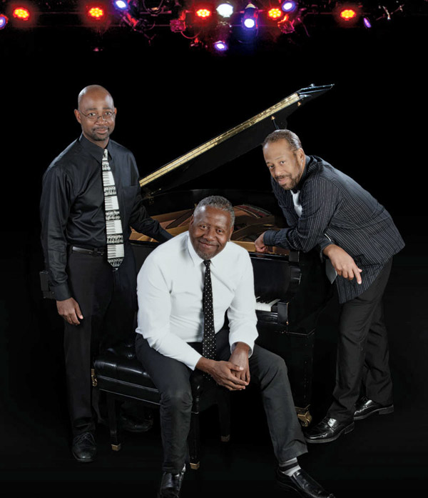 Jones, Hubbard, and-Knowles, "Shake Loose" at MetroStage - Photo: Chris Banks