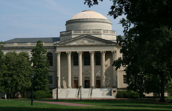 Louis Round Wilson Library at the University of North Carolina at Chapel Hill (Photo: Ildar Sagdejev, via Wikimedia).