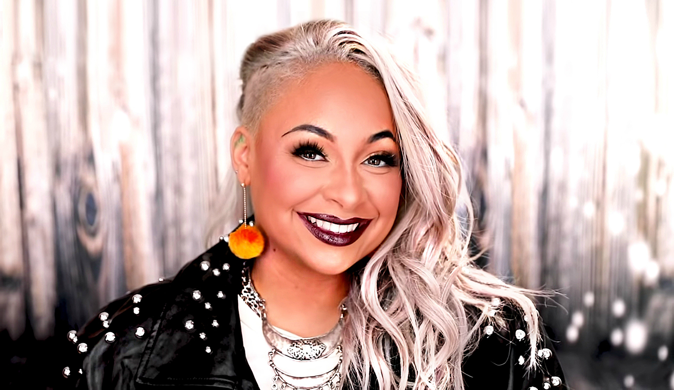 Raven-Symoné Shows Off Her New Blue Hair on Instagram - wide 7