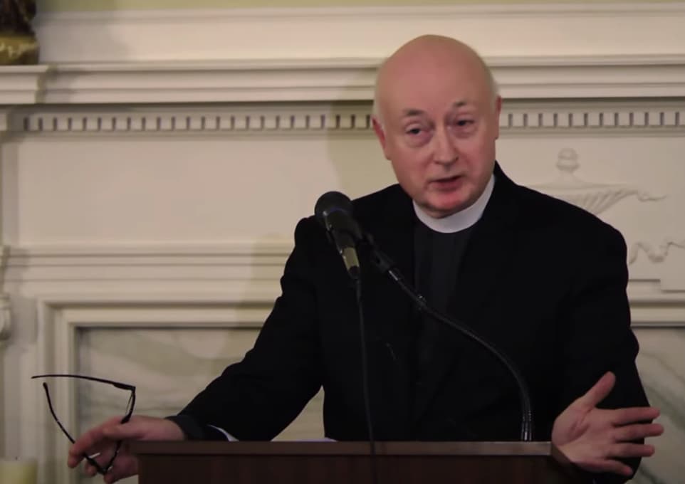 Anti-gay priest accused of assault after he was caught watching gay ...