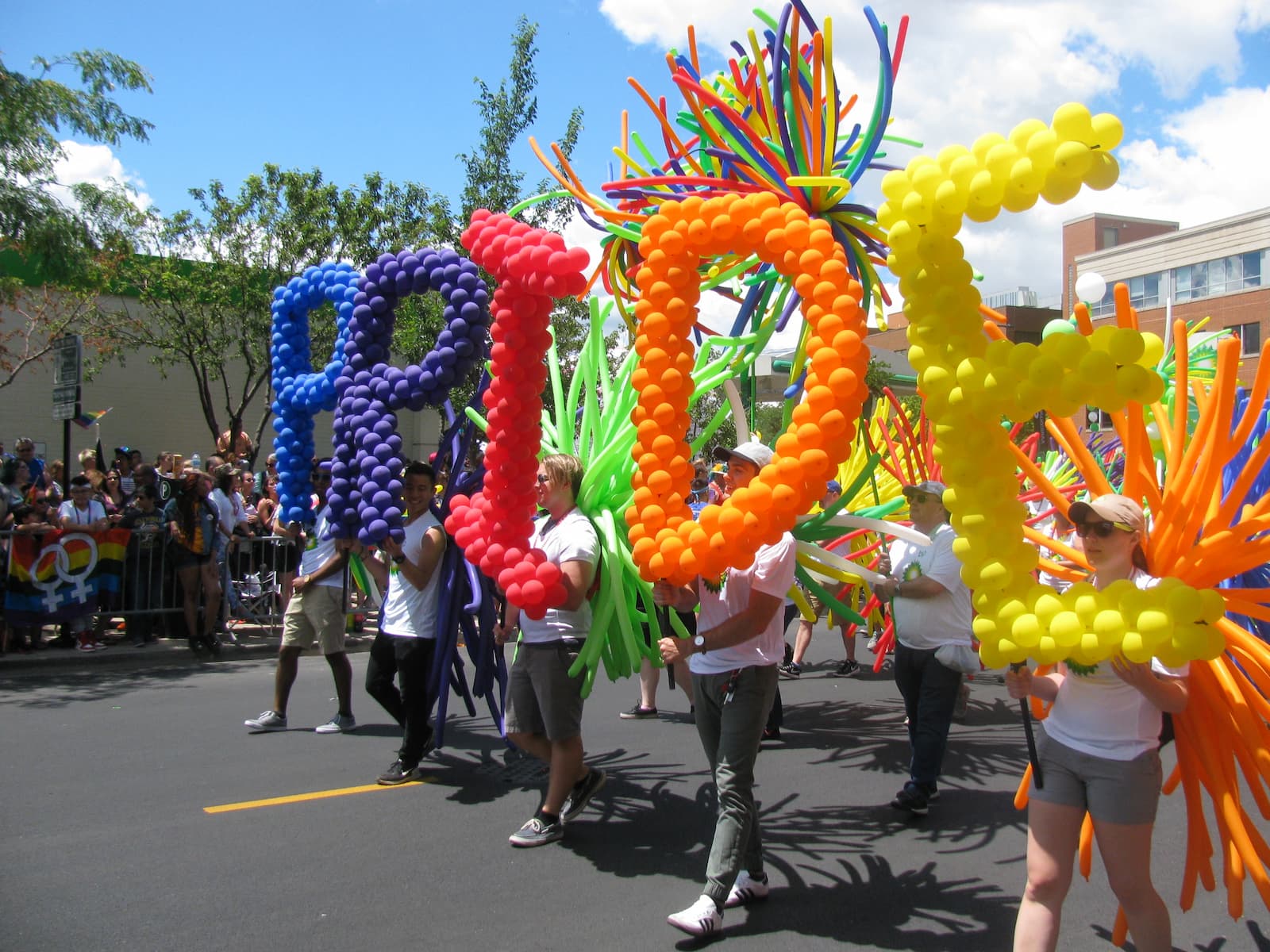 Gay pride parade chicago 2022 gagaselder