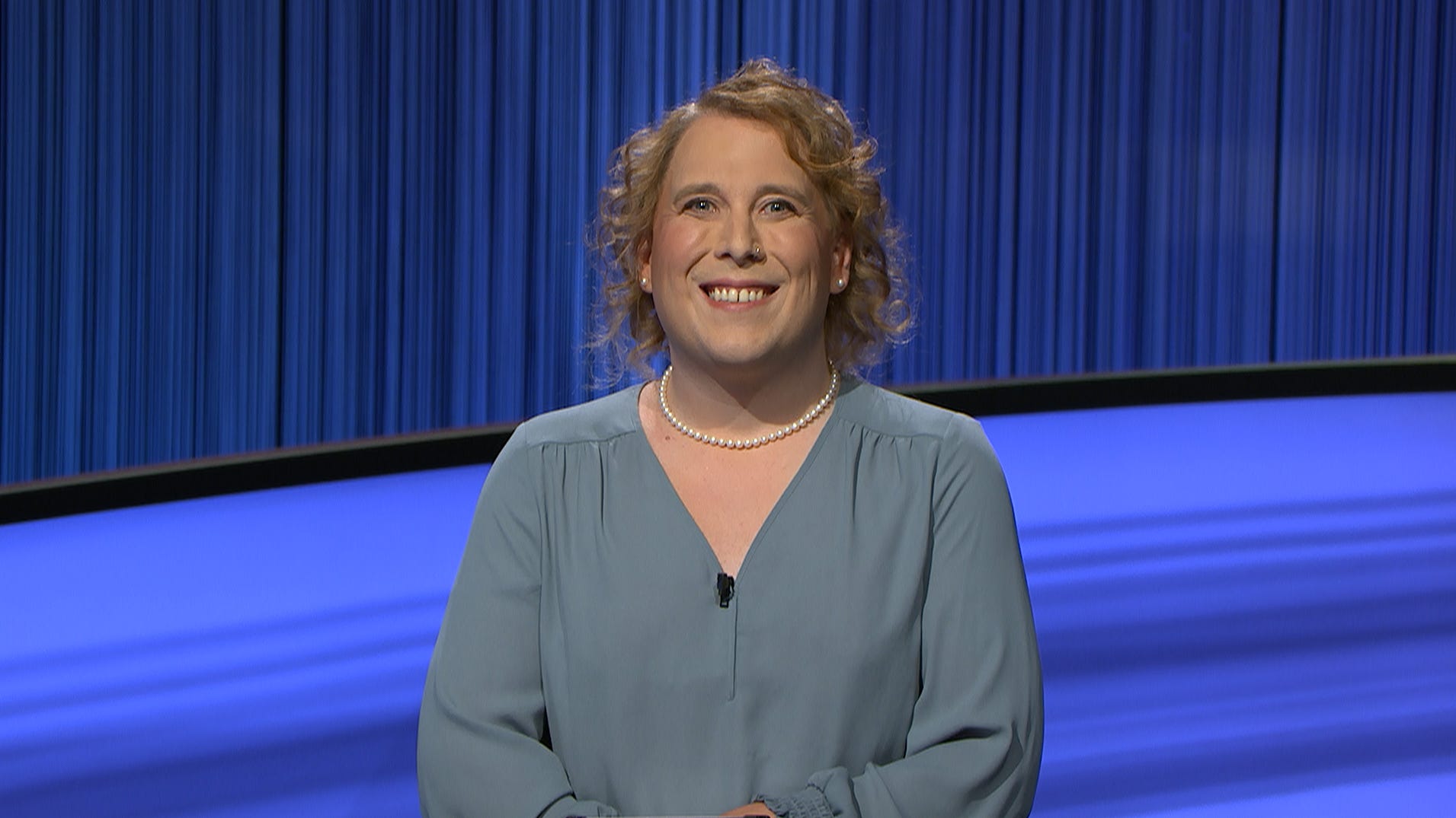 amy schneider, jeopardy, trans, transgender
