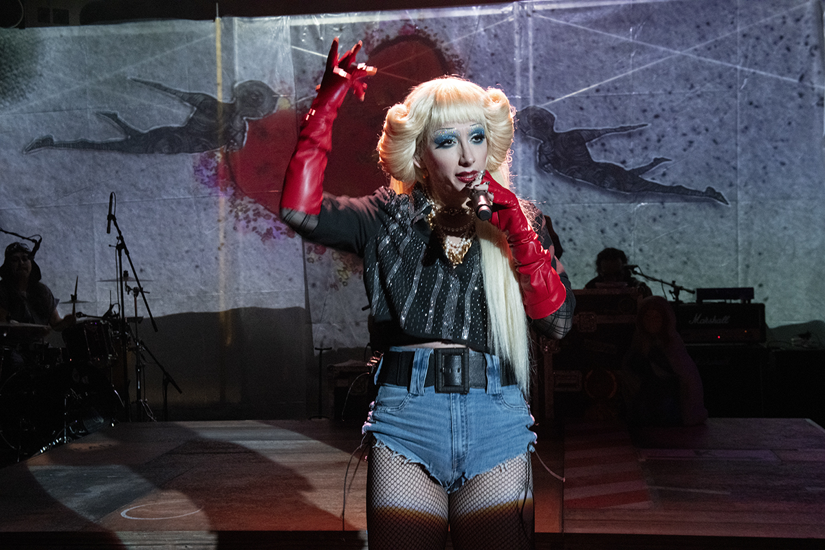 Olney Theatre Center, Hedwig and the Angry Inch: Mason Alexander Park -- Photo: Stan Barouh