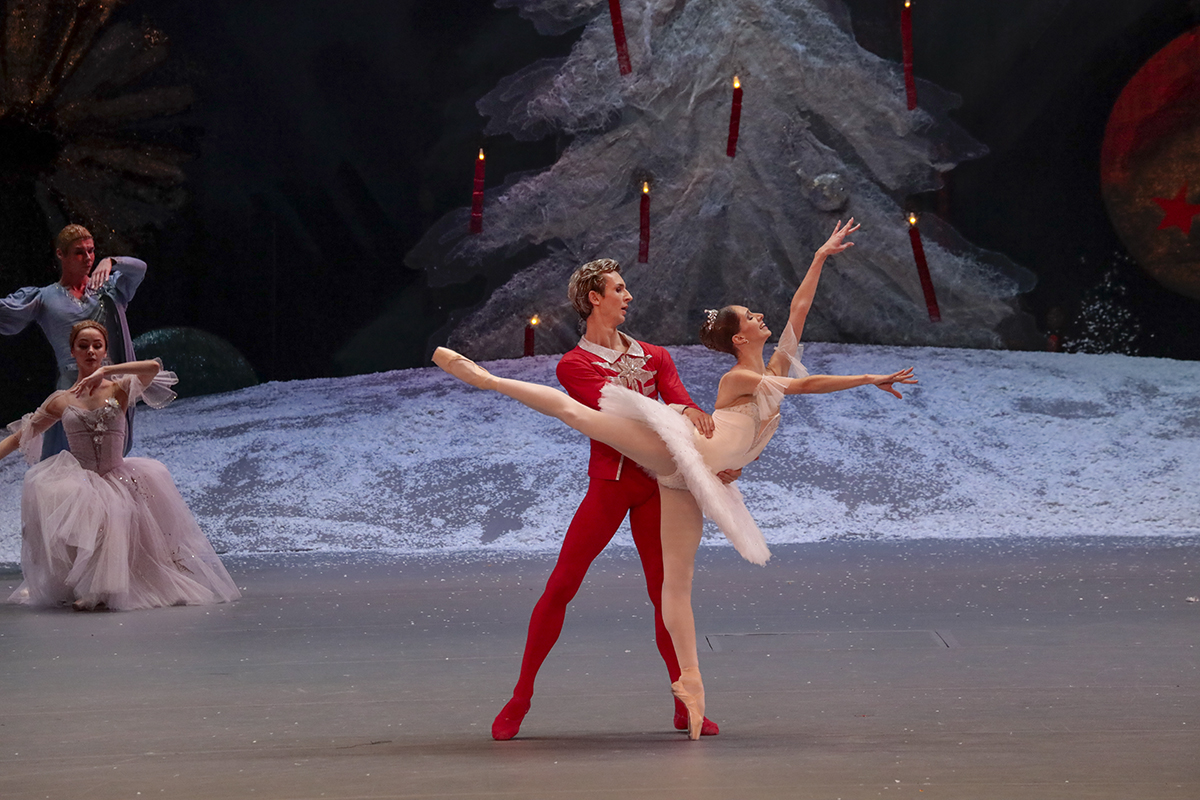 Nutcracker : M Shrayner & S. Chudin -- Photo: Damir Yusupov