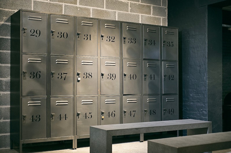 High School Locker Room - Crunch Fitness tells members to stop having sex in the men's locker room