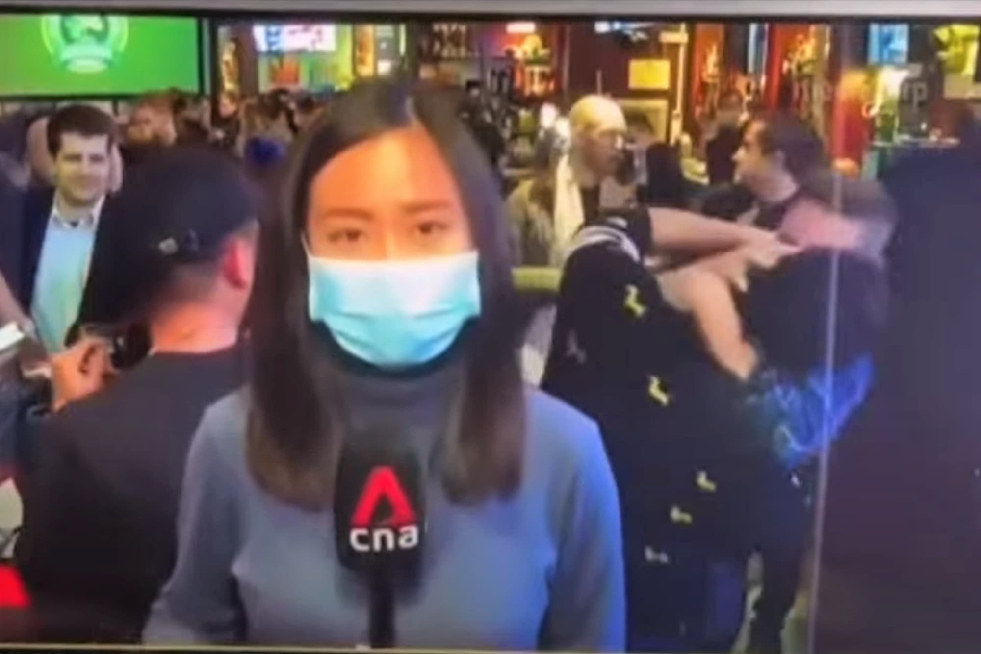 gay, kiss, cna, singapore