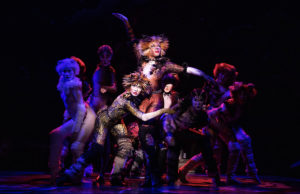 CATS: Lauren Louis, Chelsea Nicole Mitchell, -- Photo: Matthew Murphy, Murphymade