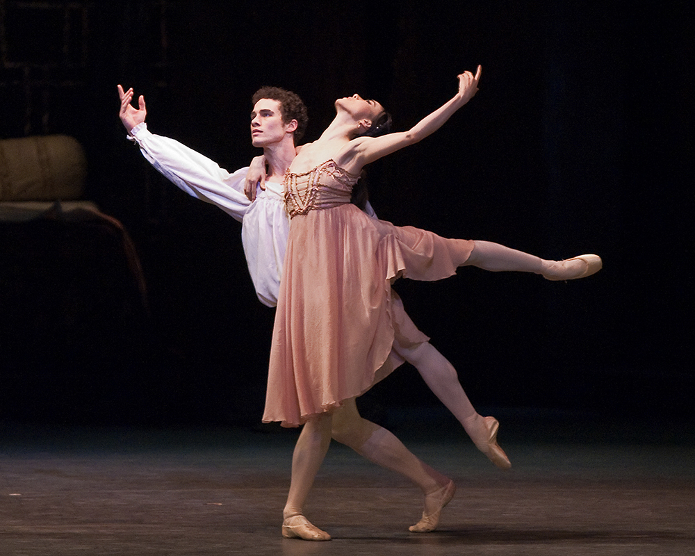 Kennedy Center: American Ballet Theatre: Hee Seo and Cory Stearns in Romeo and Juliet -- Photo: John Grigaitis