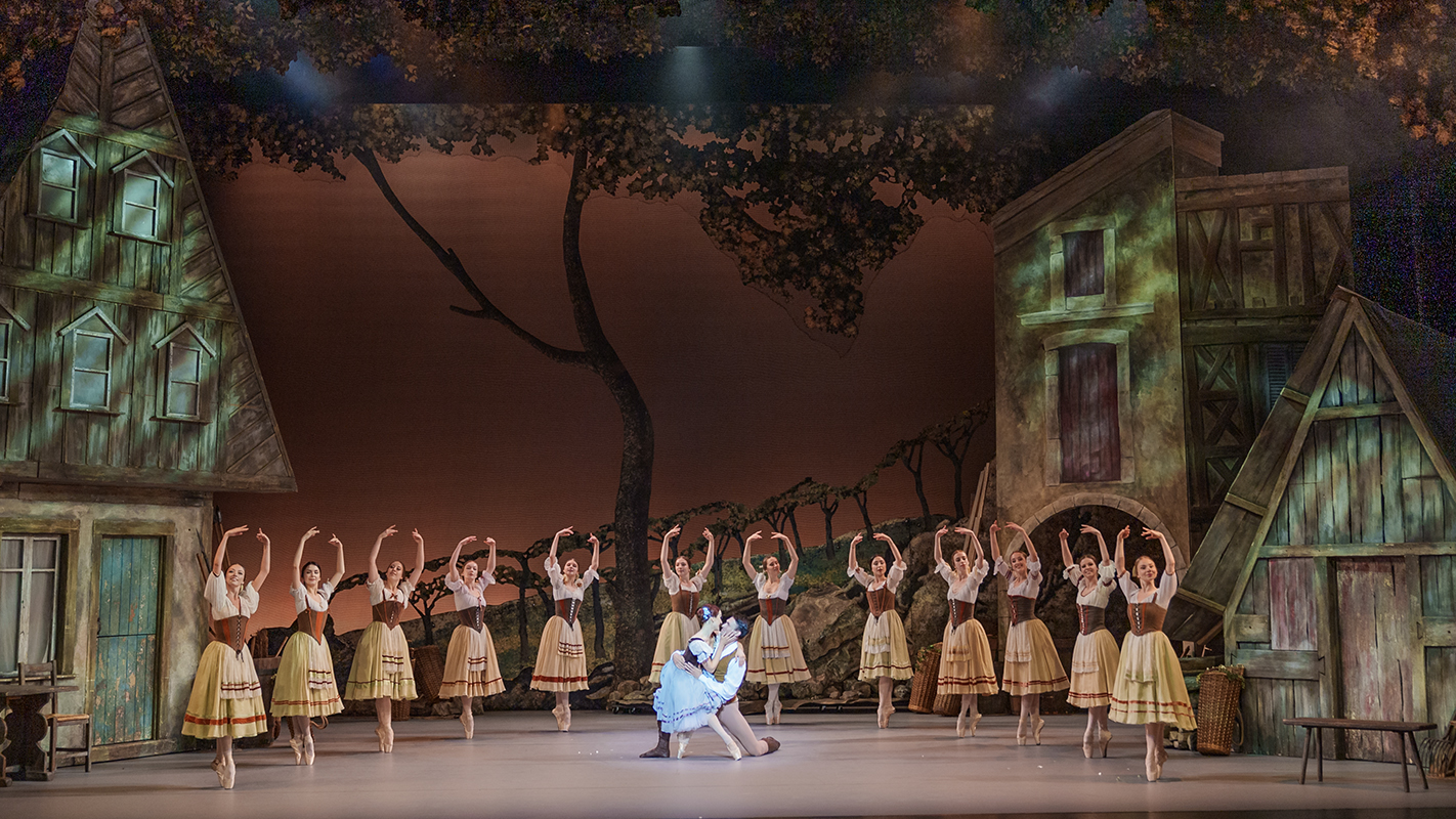 United Ukrainian Ballet:  Alexei Ratmansky's Giselle -- Photo: Altin Kaftira