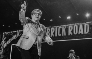 Elton John -- Photo: Ben Gibson