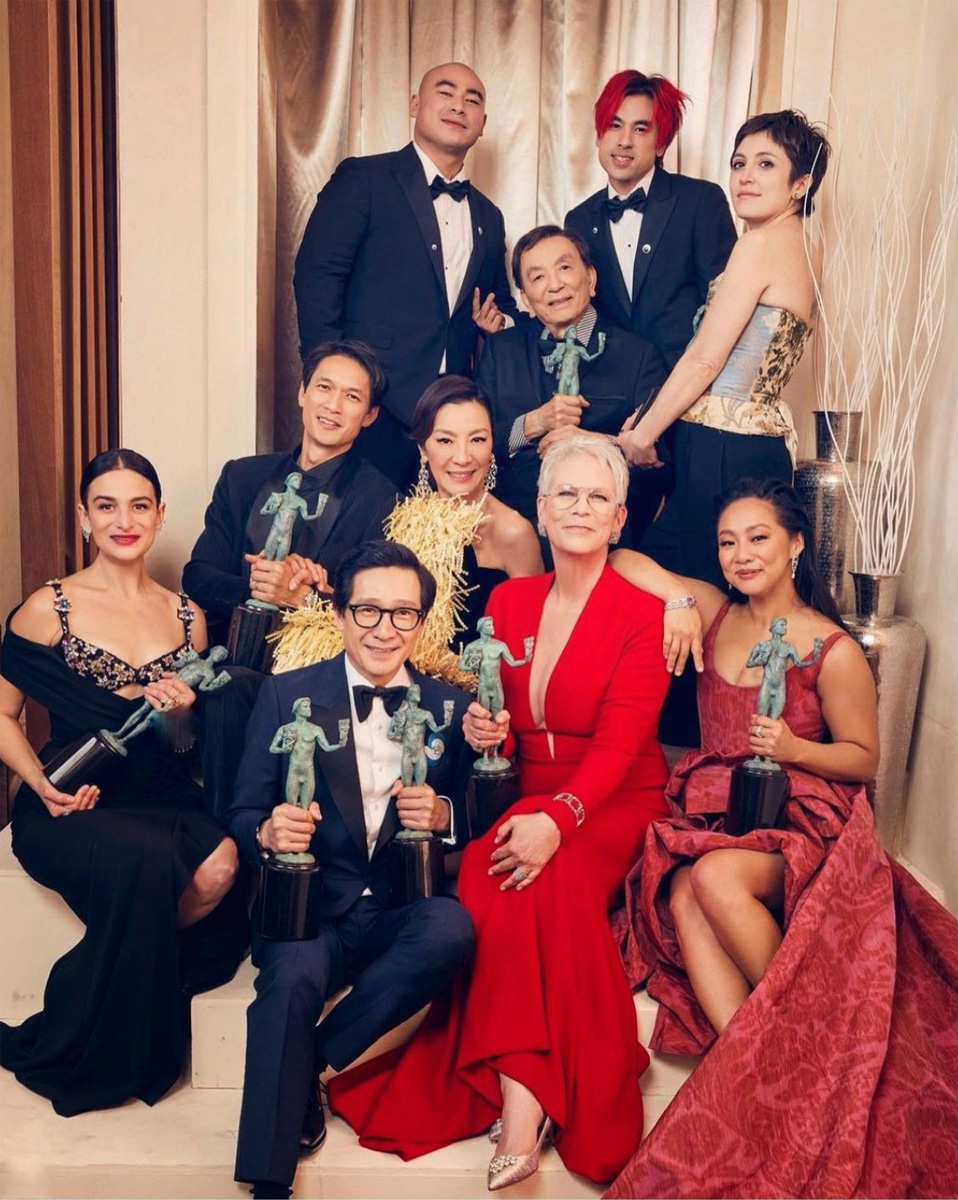 Jamie Lee Curtis Talks Kissing Michelle Yeoh At The SAG Awards