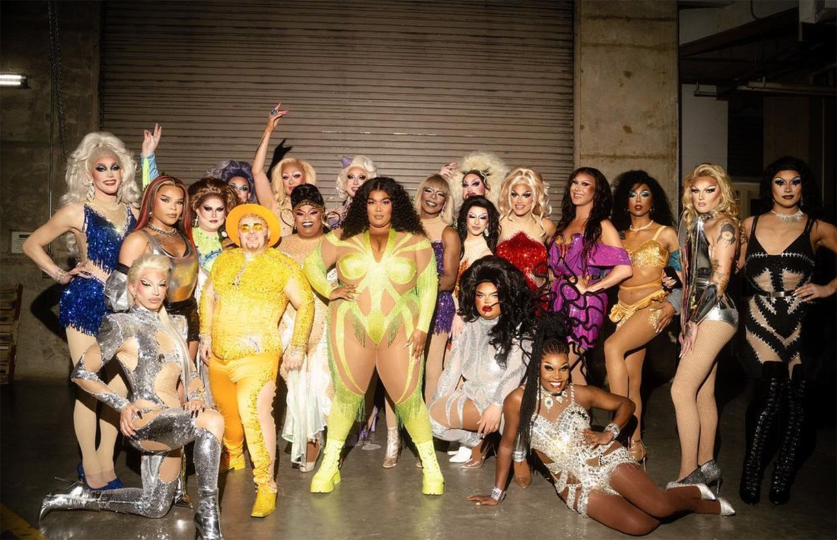 Lizzo with drag queens -- Photo via instagram.com/lizzobeeating