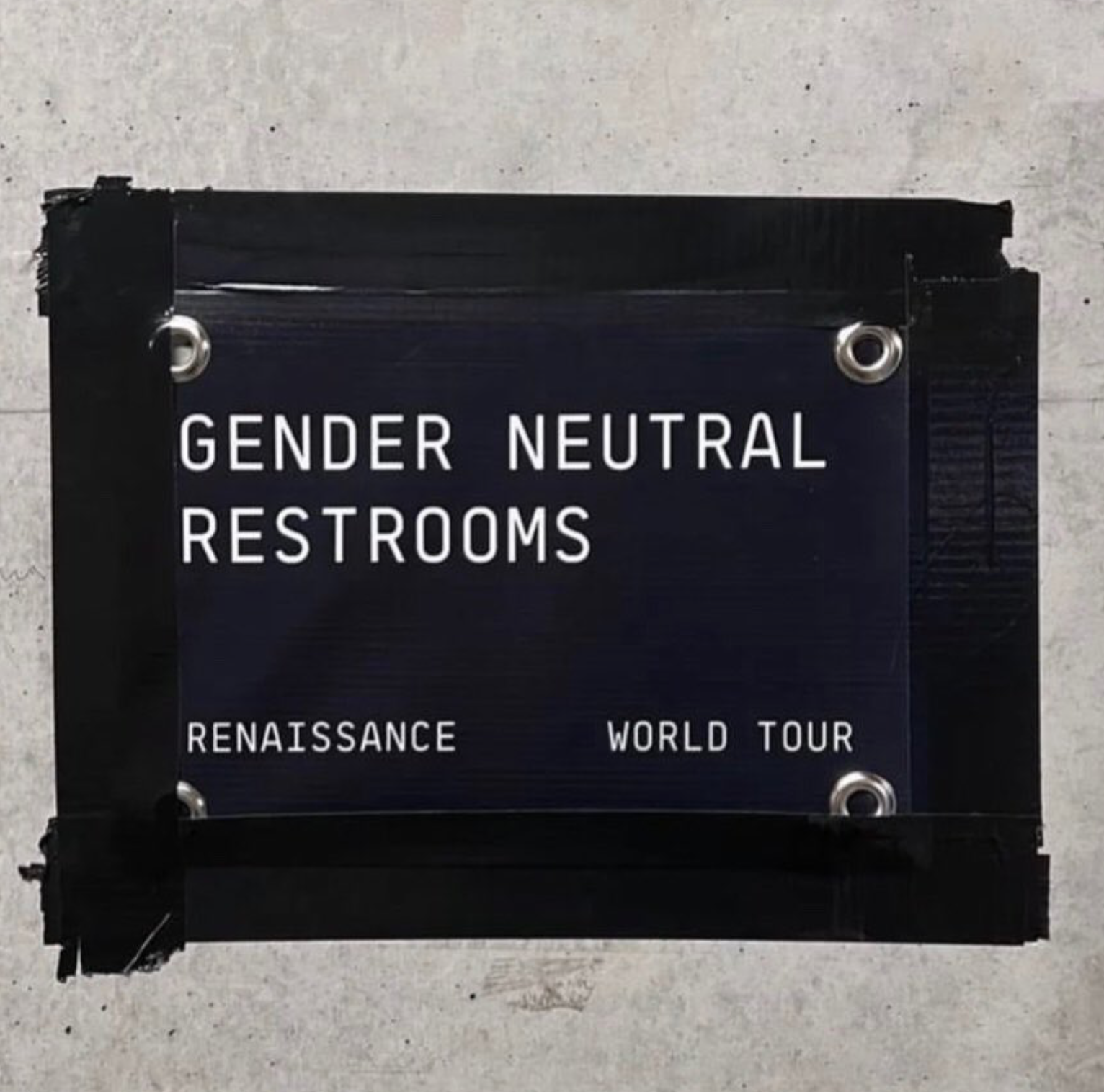 Signs posted outside the bathrooms at Beyoncé’s Renaissance World Tour (twitter.com)