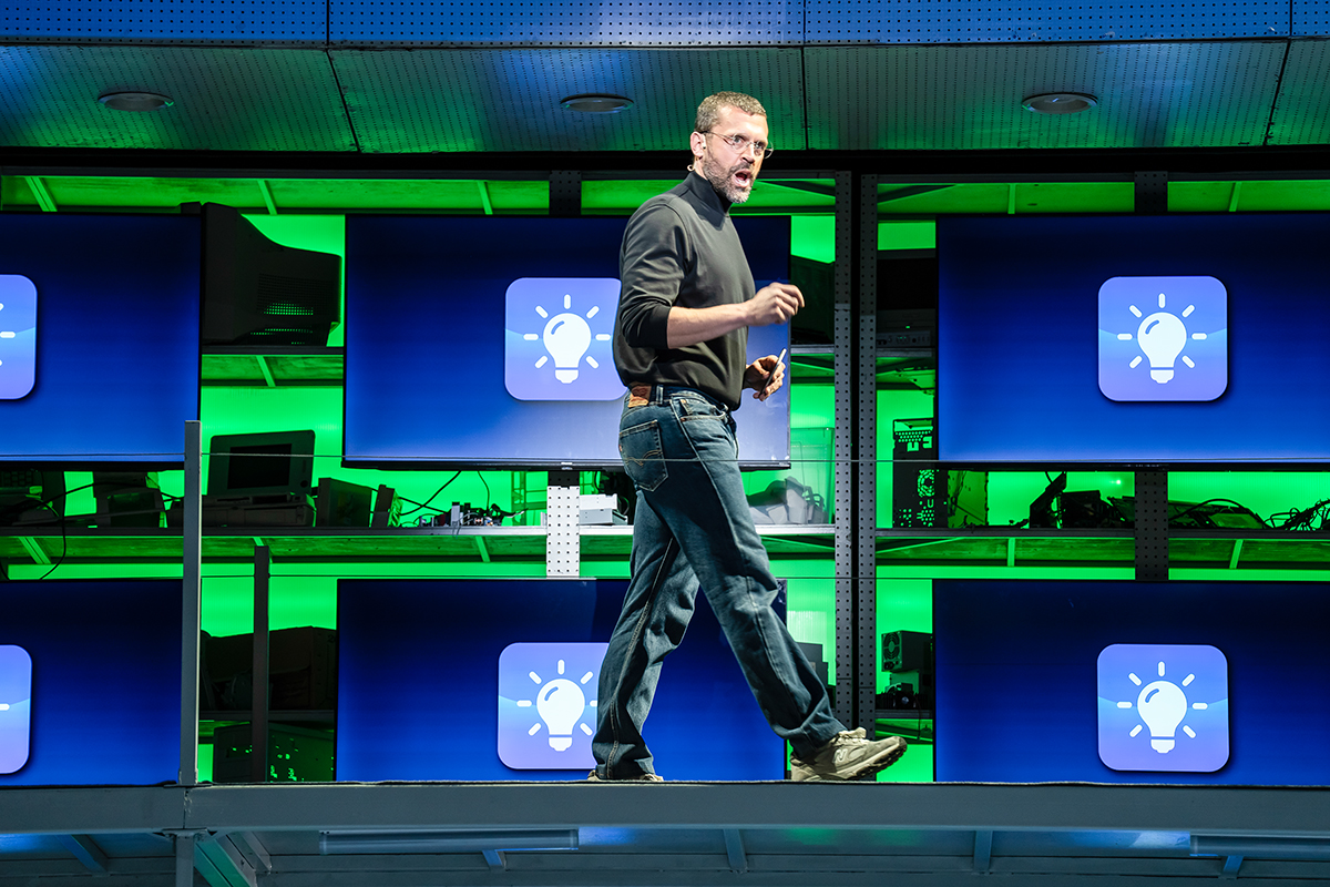 WNO's The (R)Evolution of Steve Jobs