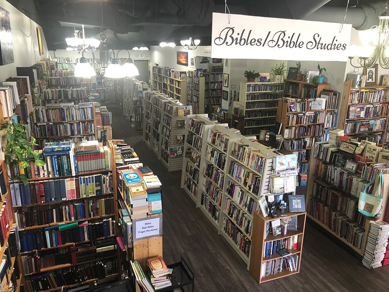 Born Again Used Books - Photo: bornagainusedbooks.com