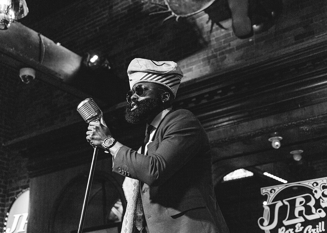 King Molasses at JR.'s Bar & Grill - Photo: Farrah Skeiky